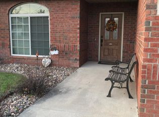 1402 W 29th Ave, Hutchinson, KS 67502
