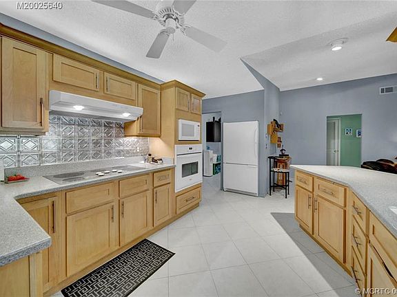 5th image of 4280 SW Laurel Oak Ter