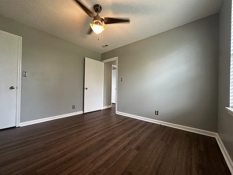 361 Dupuis Dr — Photo 13