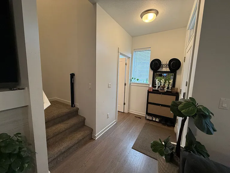 2555 NE Purcell Blvd — Photo 8