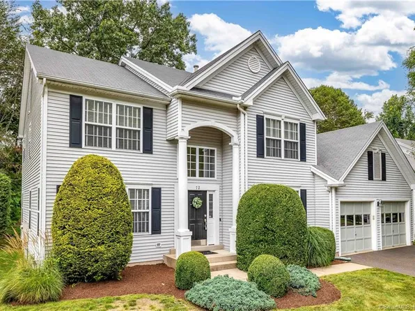 72 Magnolia Road, Milford, CT 06461