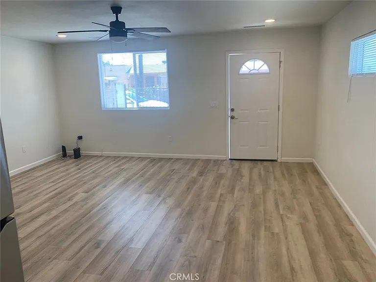 1359 E 94th St — Photo 5