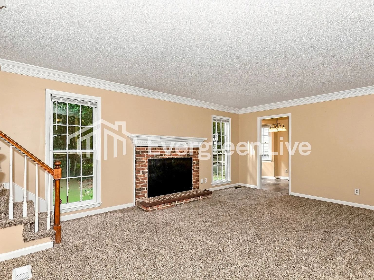 3 bed, 2.0 bath, 1677 sqft, $1,595 — Photo 3