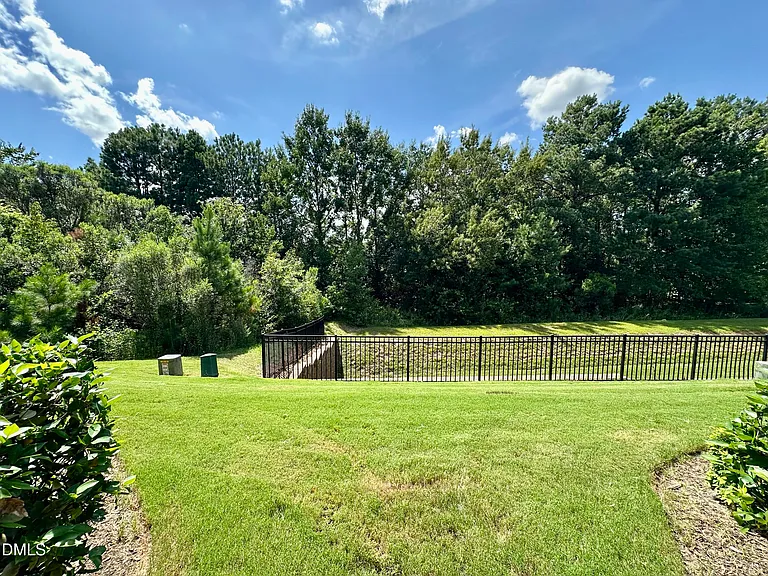 304 Skymont Dr — Photo 30