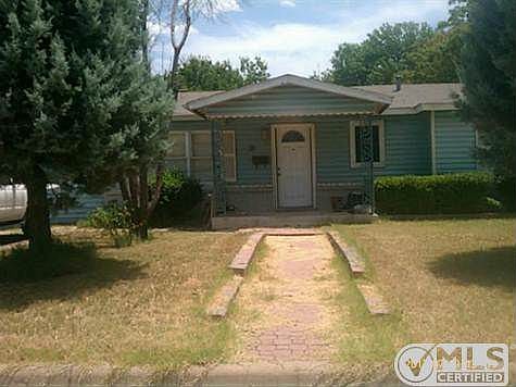 1st image of 1944 Hemlock Dr