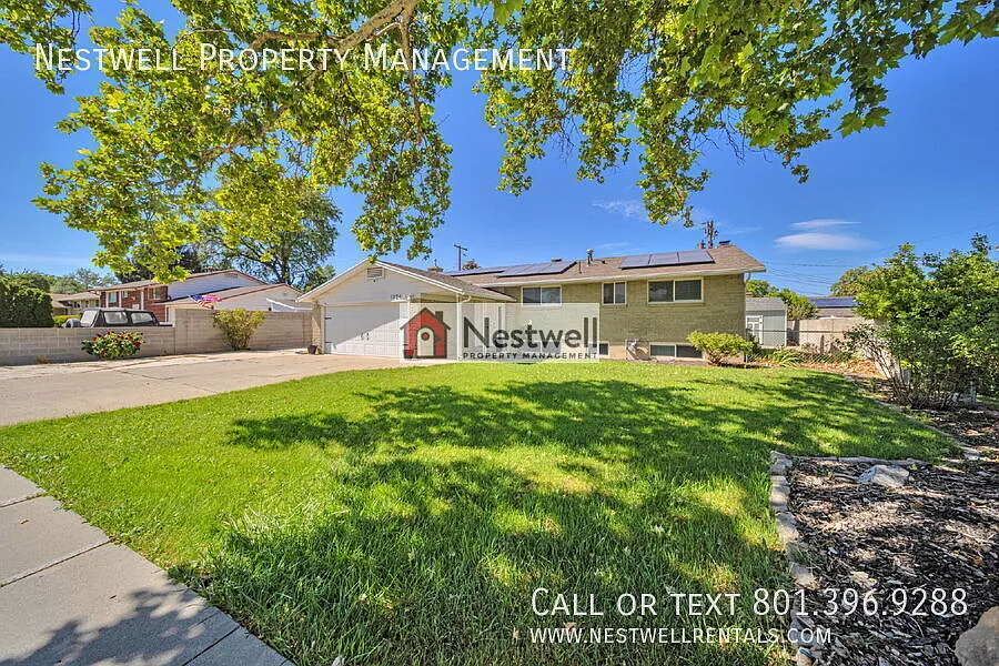 1554 W Beechwood Cir