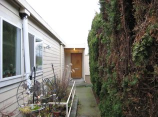 9278 50th Ave S, Seattle, WA 98118