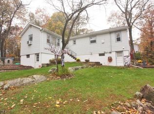 60 Stevens Trl, Hopatcong, NJ 07843