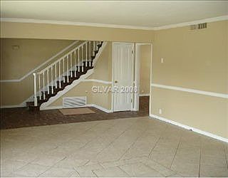 3rd image of 801 Chabot Dr
