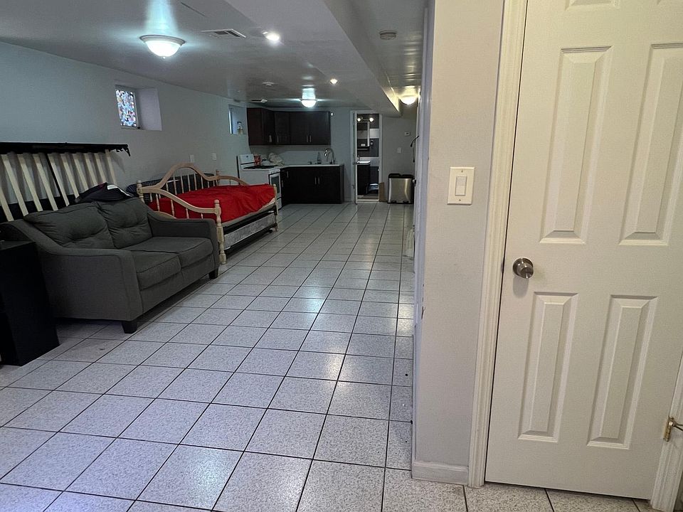 2nd image of 112 Brighton 11 St Unit 1