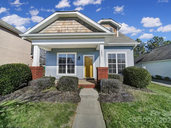 2032 Golden Ridge Ln, Charlotte, NC 28208