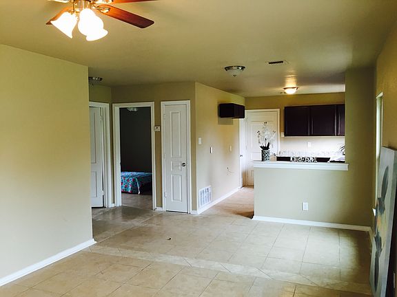 3rd image of 266 Charcliff Dr
