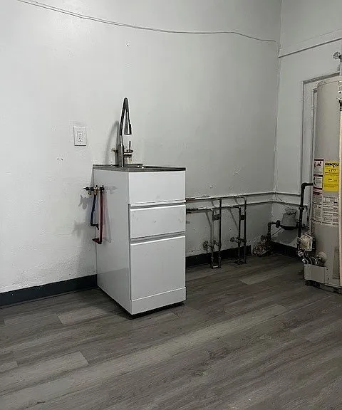 411 Wesley Ave — Photo 14