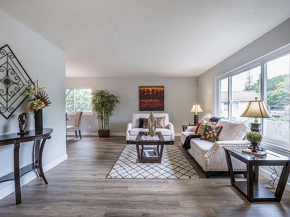 3rd image of 3527 Pinnacle Ct