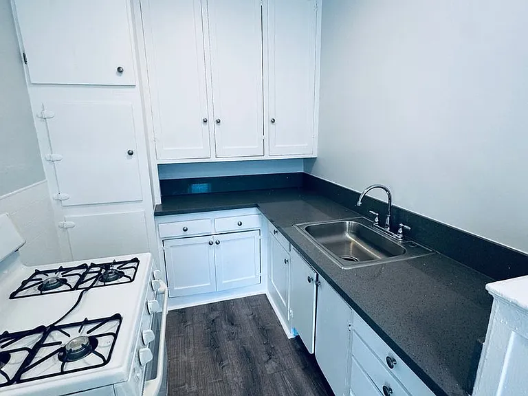 832 W Martin Luther King Jr Blvd — Photo 11