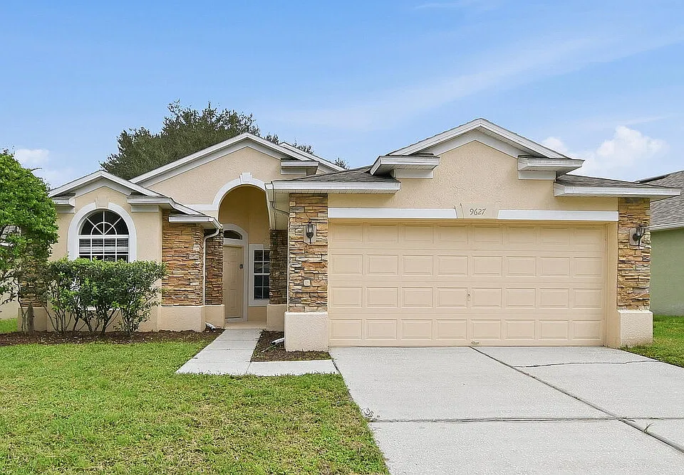 9627 Myrtle Creek Ln