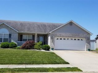 90 Arrowleaf St, Highland, IL 62249