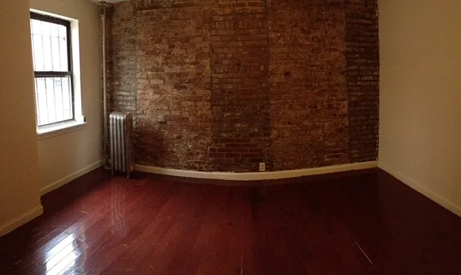 Rented by Full Time Management | media 26