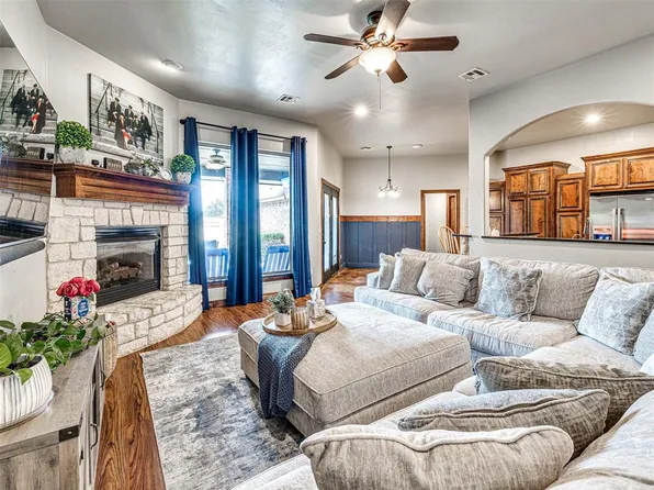 4608 Shoreside Dr, Tuttle, OK 73089