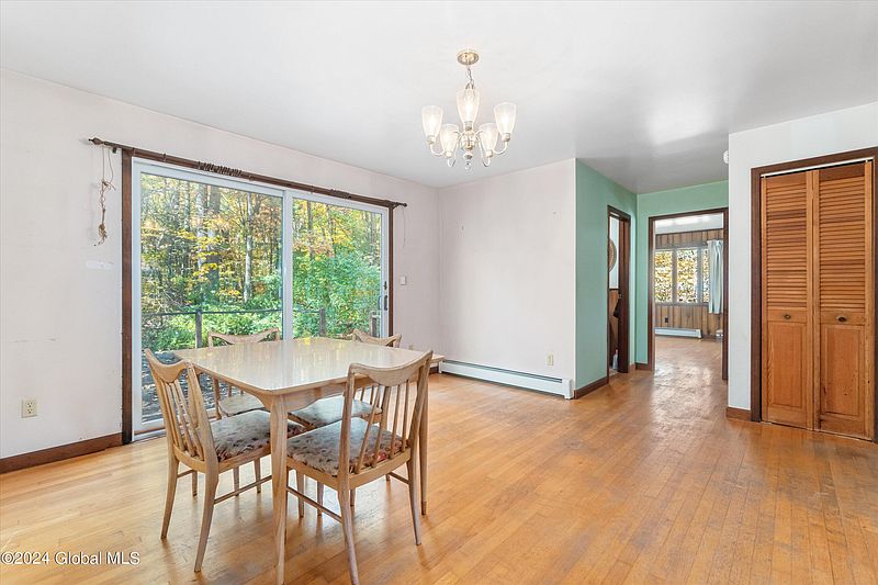 5th image of 206 Van Aernem Road