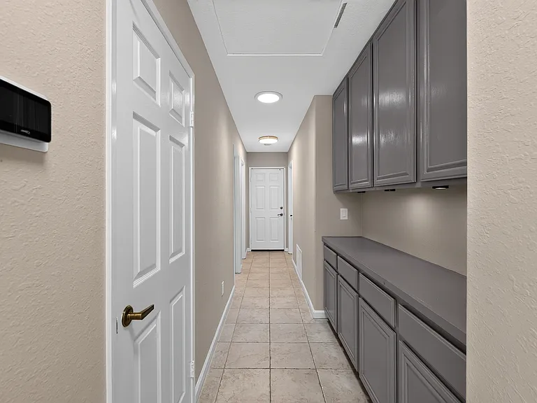 12137 Putting Green Row — Photo 34
