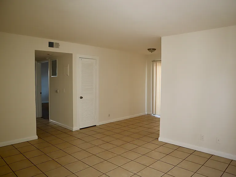 5915 Woodman Ave #103 — Photo 2