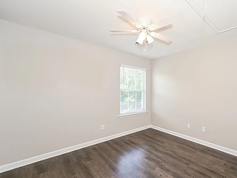1594 Laurel Ledge Dr — Photo 14