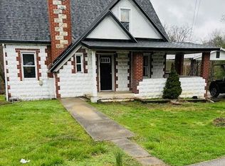 45 Gray St, Allen, KY 41601