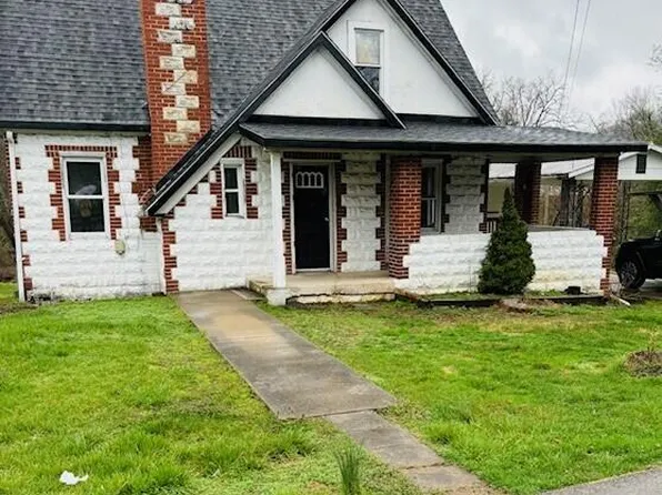 45 Gray St, Allen, KY 41601