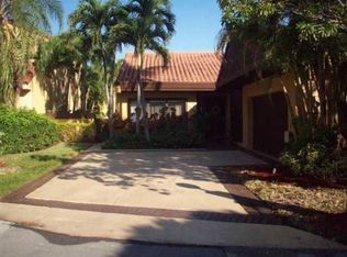 1059 NE 203rd Ter, Miami, FL 33179