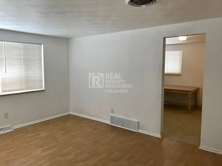 13626 E 13th Pl — Photo 5