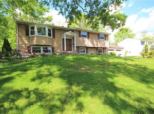 54 Wellington Rd, East Brunswick, NJ 08816