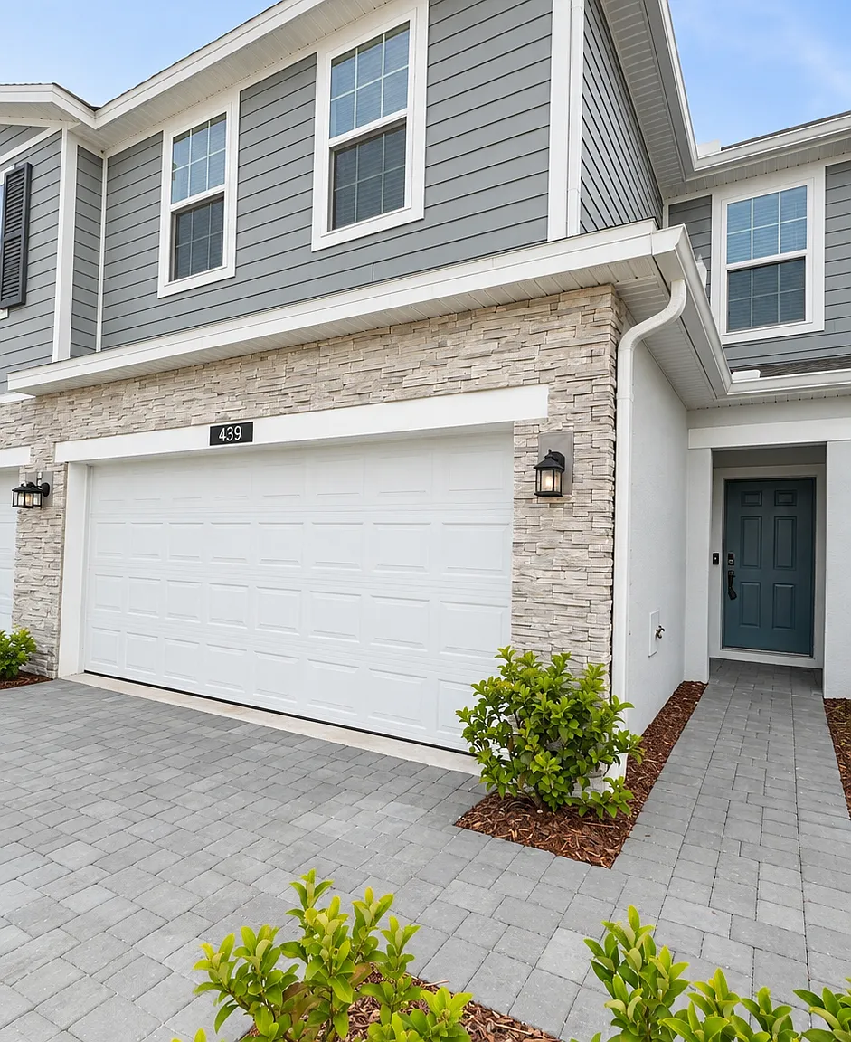 4 bed, 2.5 bath, 1855 sqft, $2,590 — Photo 1