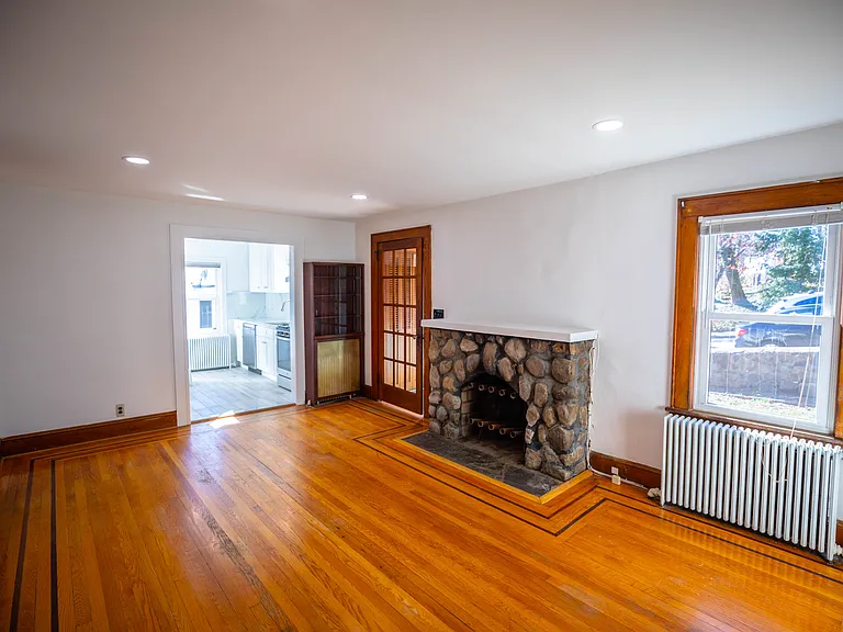 31 Spring Valley Ave — Photo 32