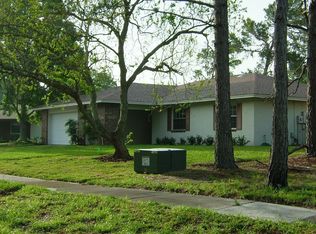 8420 Blue Pine Ct, Orlando, FL 32819