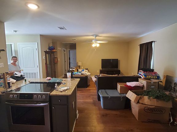 3rd image of 47340 Vena Dr