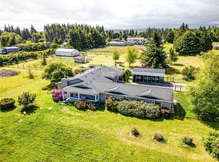 384 Finn Hall Rd, Port Angeles, WA 98362