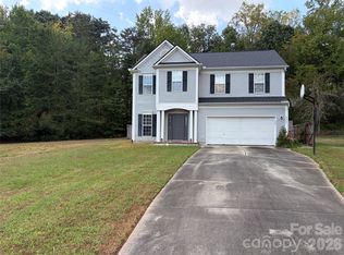 9541 Green Apple Dr, Charlotte, NC 28215