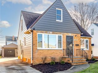 6103 Sunderland Dr, Parma, OH 44129