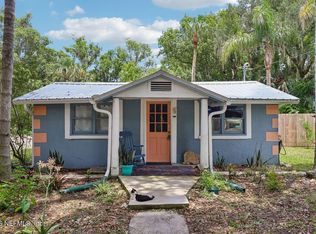 521 S 9th St, Crescent City, FL 32112