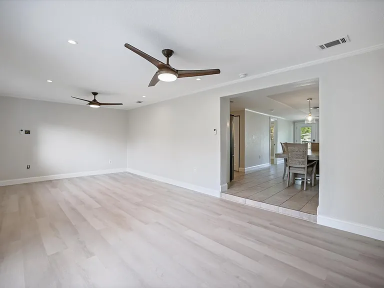 545 Bluebell Rd — Photo 11