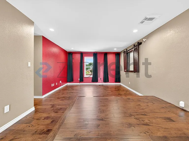 7011 Cottonwood Cir — Photo 28