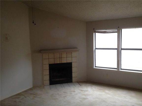 2nd image of 1405 Eastview St