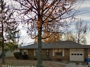 602 E Scott Wayne Dr, Nixa, MO 65714