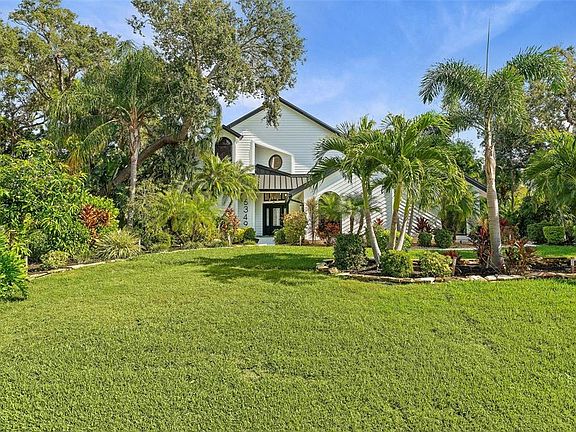 3rd image of 6349 RAVENWOOD WAY