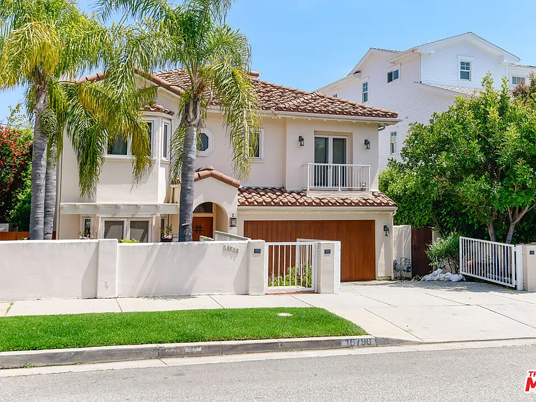 16790 Marquez Ave — Photo 33