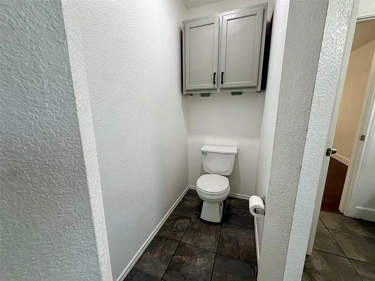 804 Tapestry Cv — Photo 19