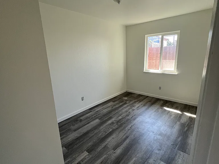 30 Welburn Ave #D — Photo 5