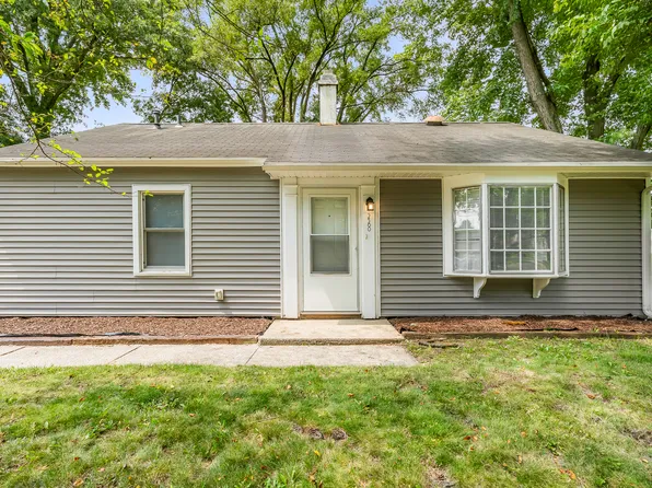 2360 Arrow St, Portage, IN 46368