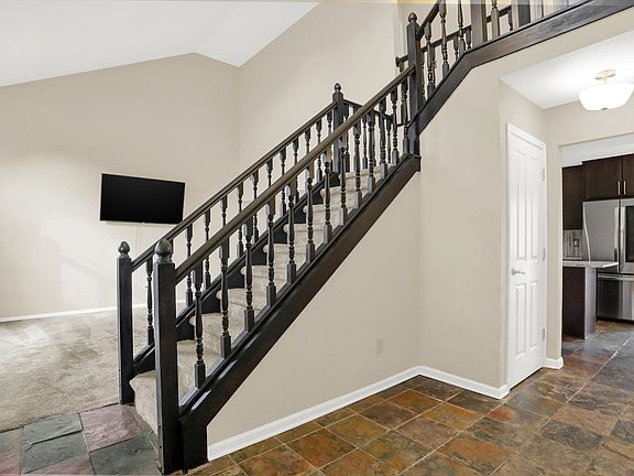 5th image of 417 Garden Grace Dr